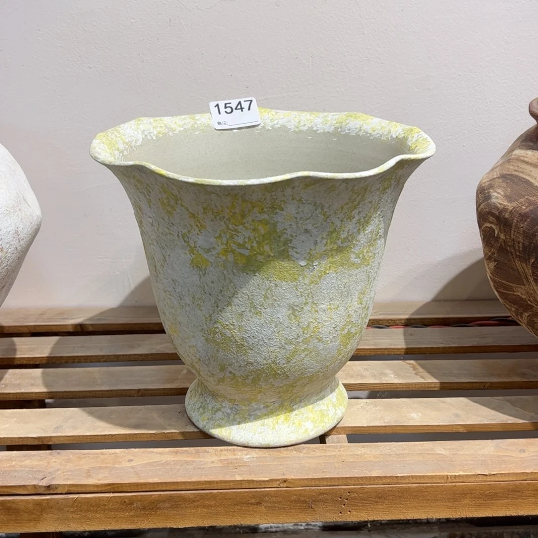 瓷片1547高22口19已打孔的