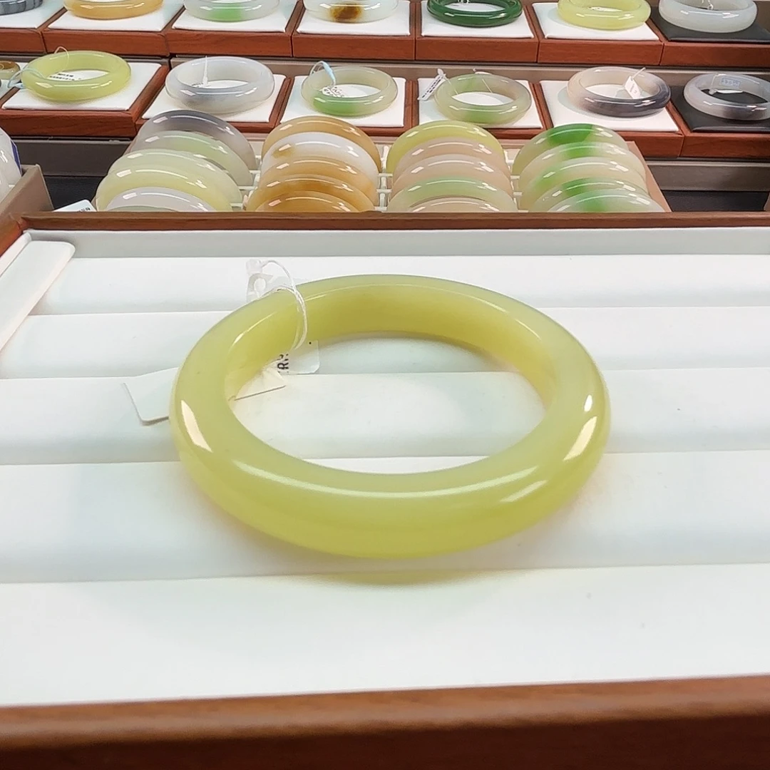 和田玉未镶嵌手镯56鸡油黄