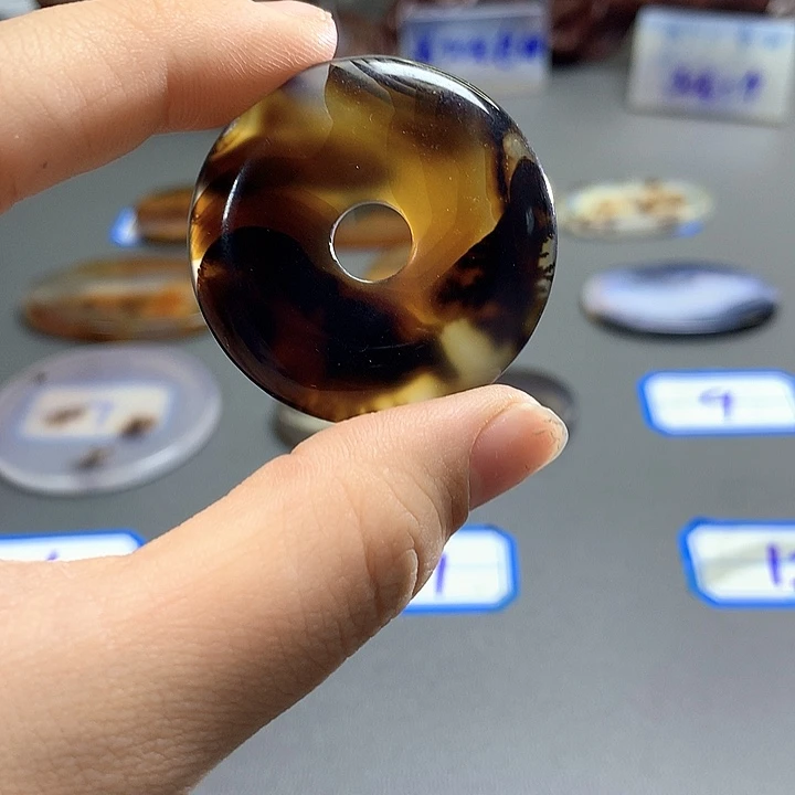 未镶嵌颈饰玛瑙/玉髓