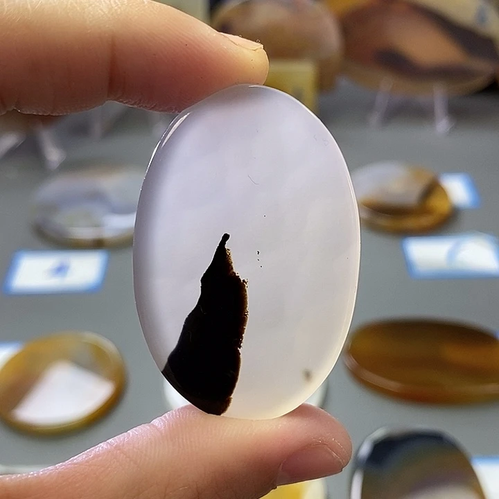 玛瑙/玉髓未镶嵌珠宝半成品107