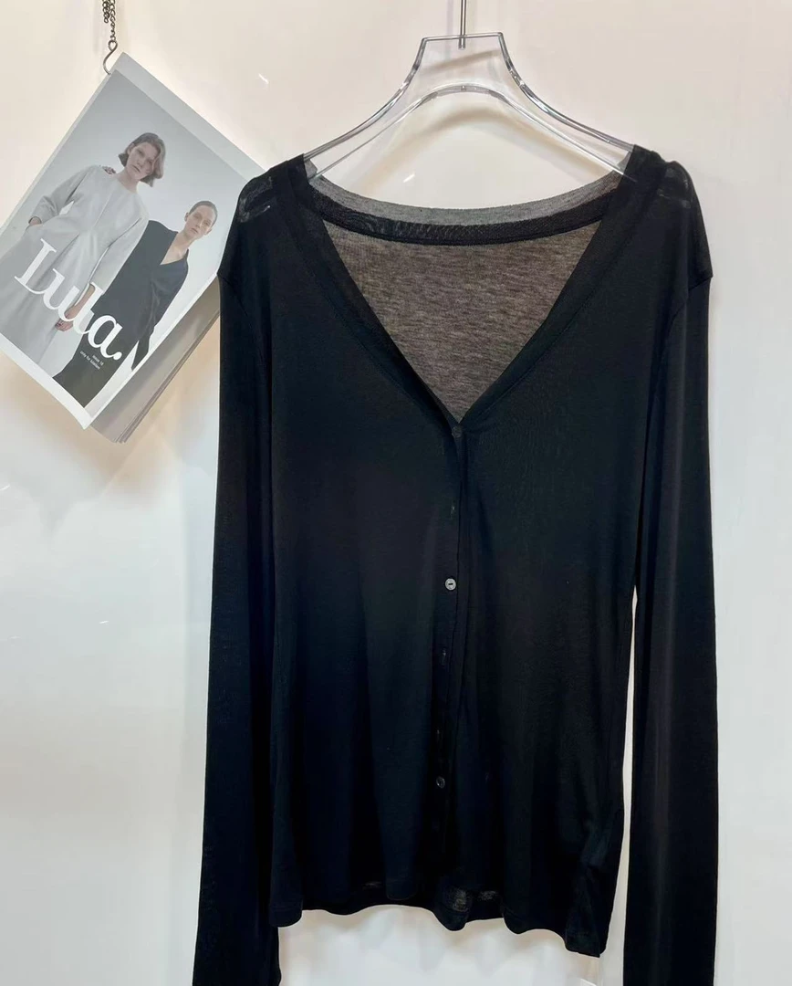 深圳南油原创2025新款三色洋洋开衫25001810