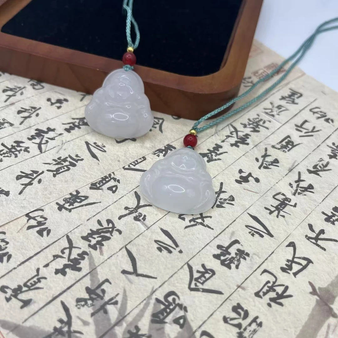 春日珠宝 天然玉石气质白色笑面佛公吊坠多样性发货拍一发一 T128
