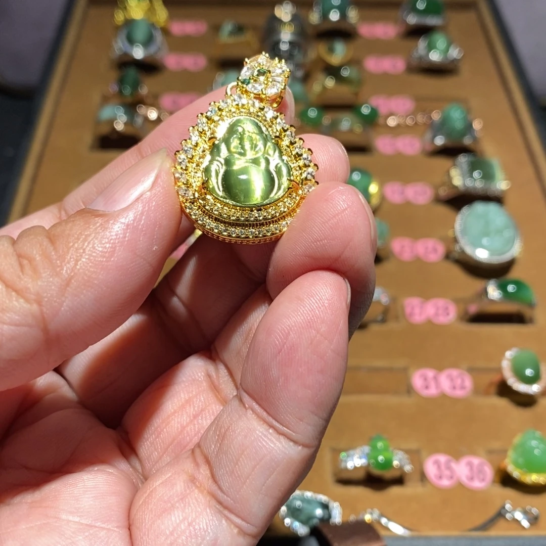 用***7和田玉（碧玉）未镶嵌颈饰