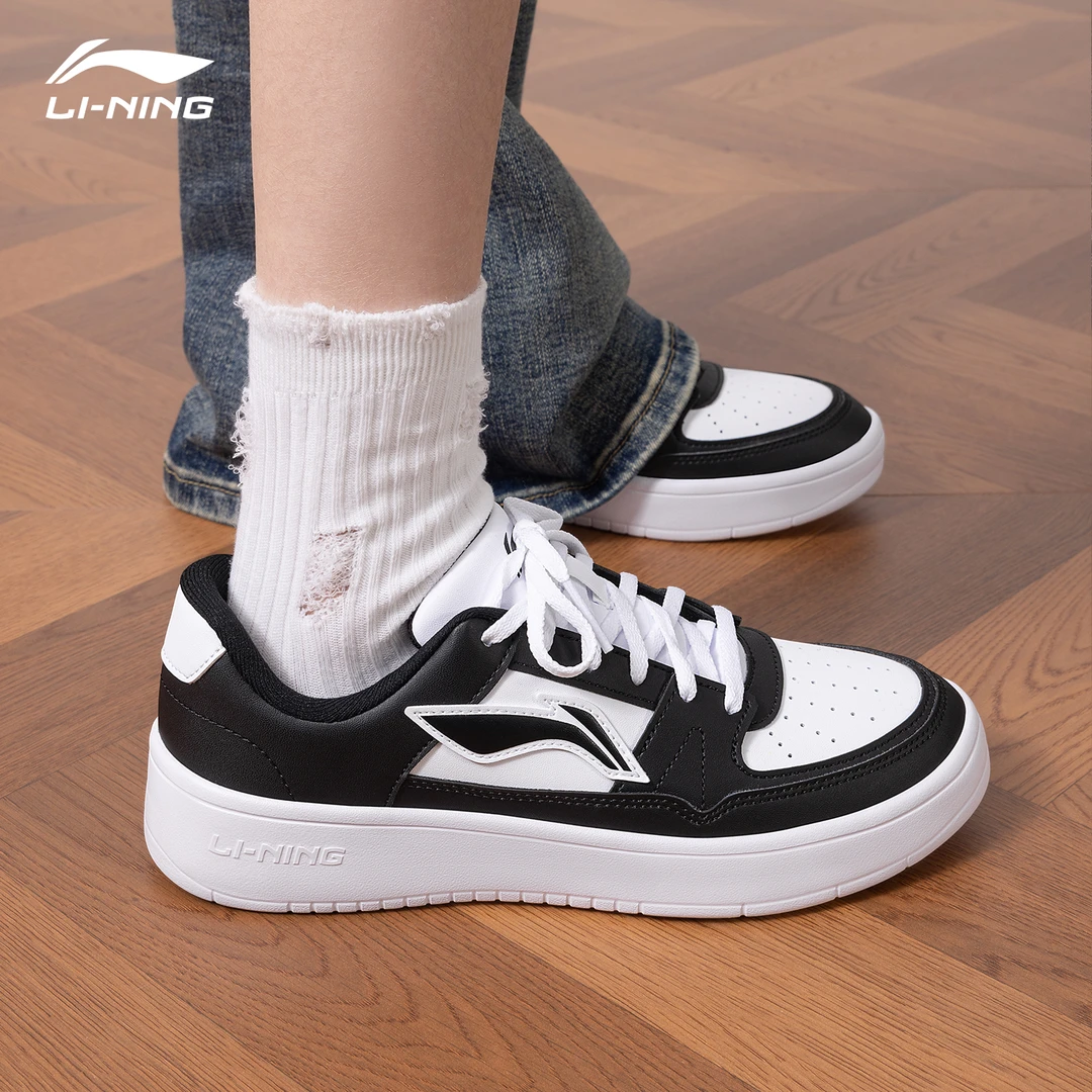 李宁月临板鞋女鞋黑白复古经典小白鞋休闲百搭潮流低帮校园休闲鞋