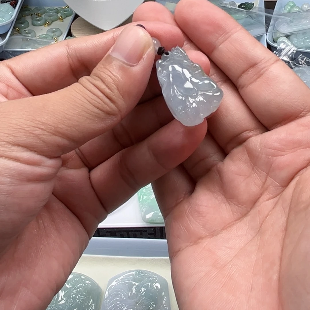 C***e翡翠未镶嵌颈饰天然翡翠A货