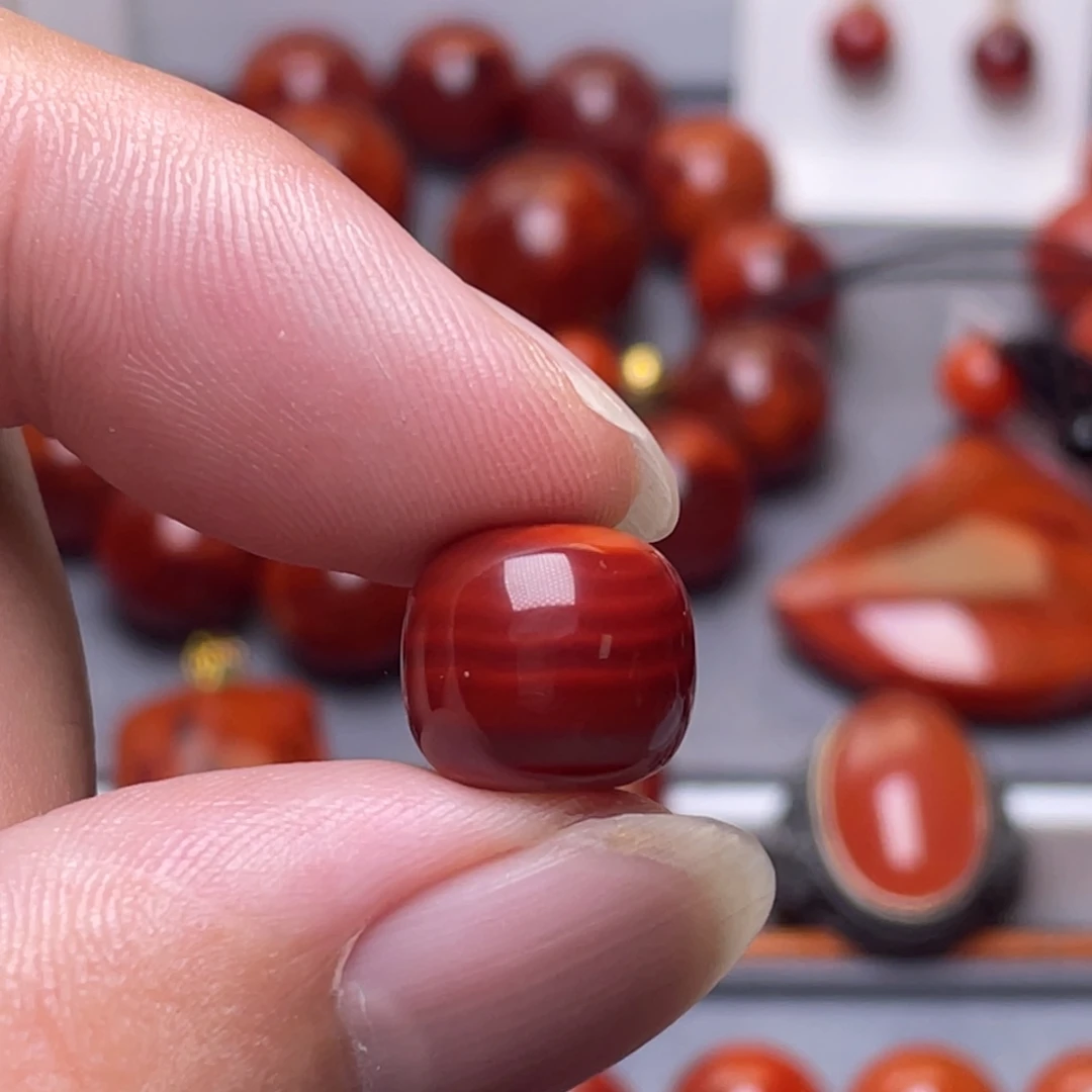 大***白南红玛瑙未镶嵌南红玉石12.5mm瓦西牛血火焰纹老型单珠