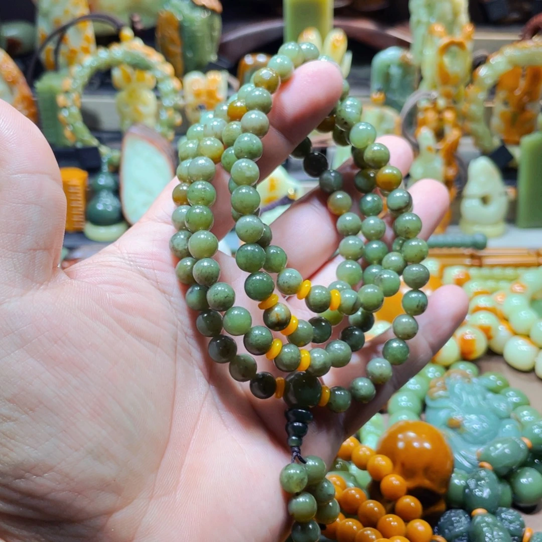 透闪石质玉未镶嵌珠宝奇石