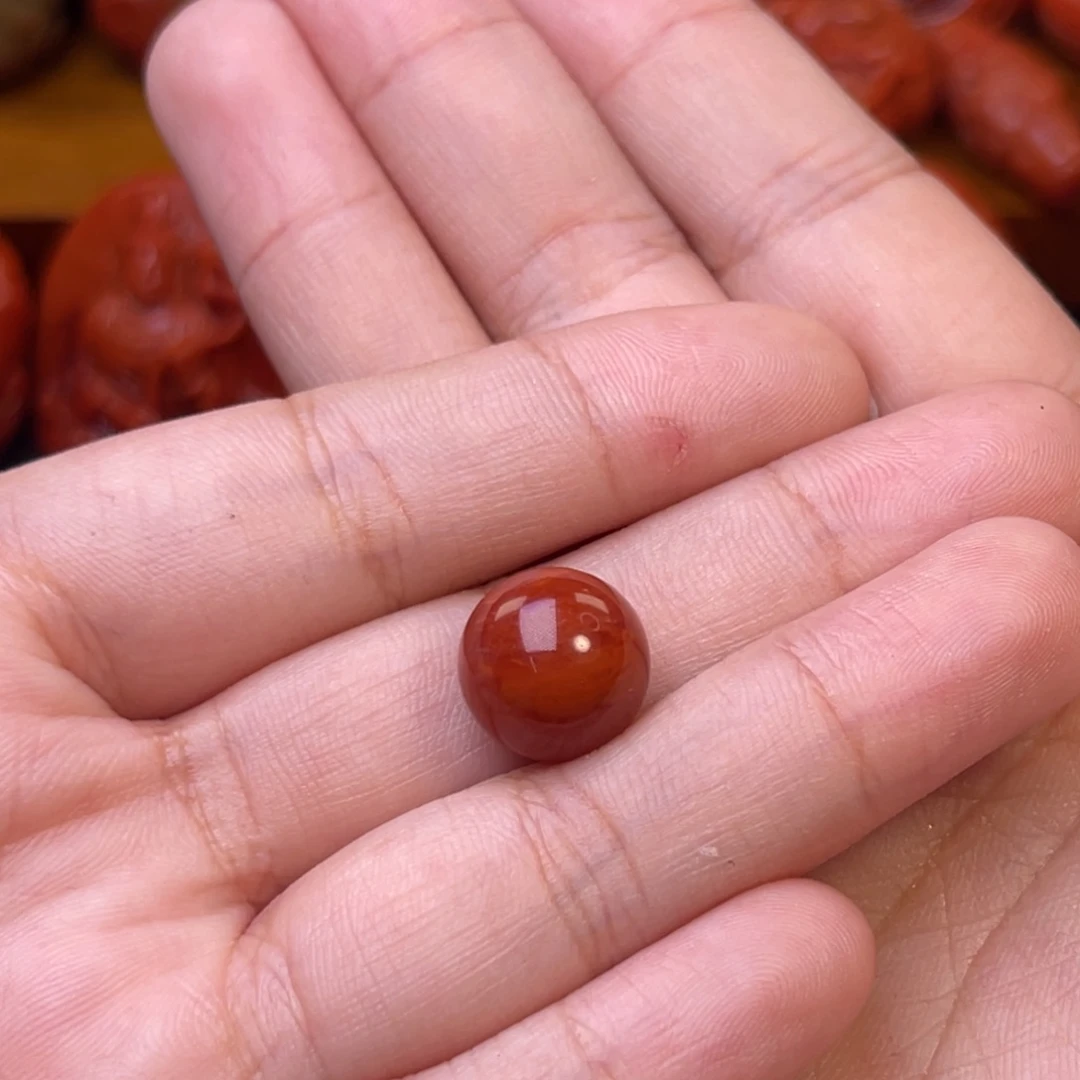 鱼***～南红玛瑙未镶嵌川料瓦西12mm尺寸牛血火焰纹单颗