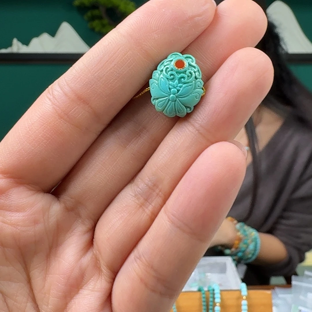 绿松石未镶嵌珠宝奇石