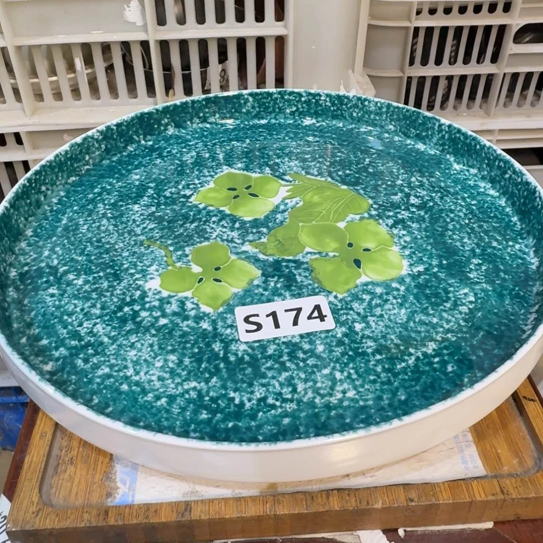 微瑕疵介意勿拍陶瓷器皿S166底部微瑕疵介意勿拍