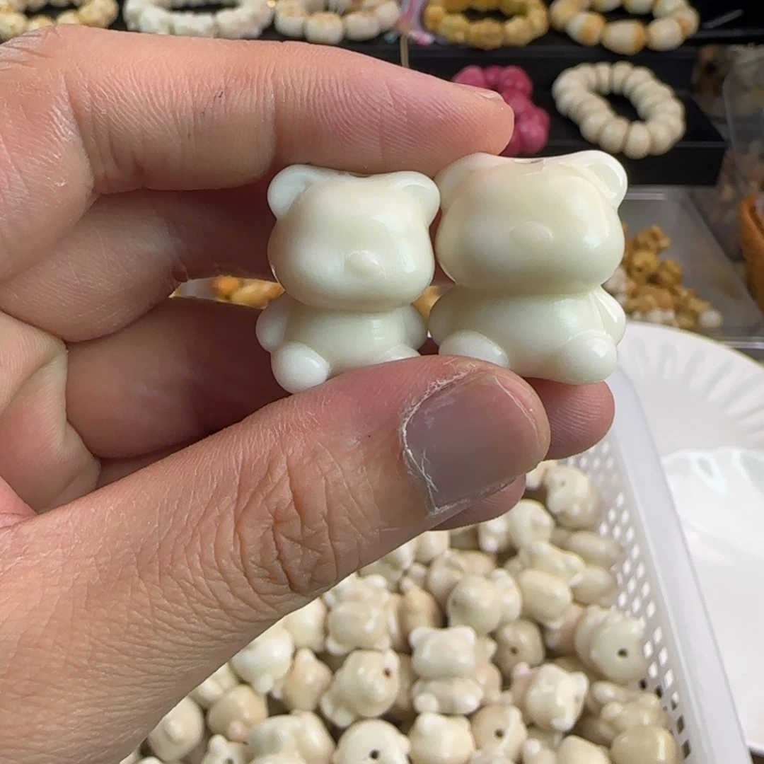 吊坠菩提根/象牙果微瑕白色胖熊3颗