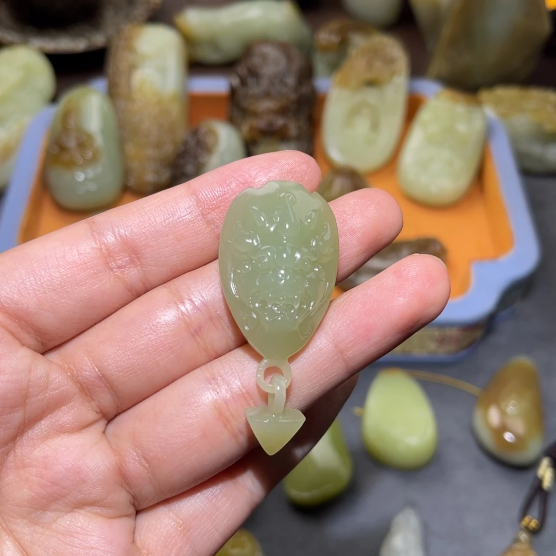 和田玉（黄玉）未镶嵌挂件