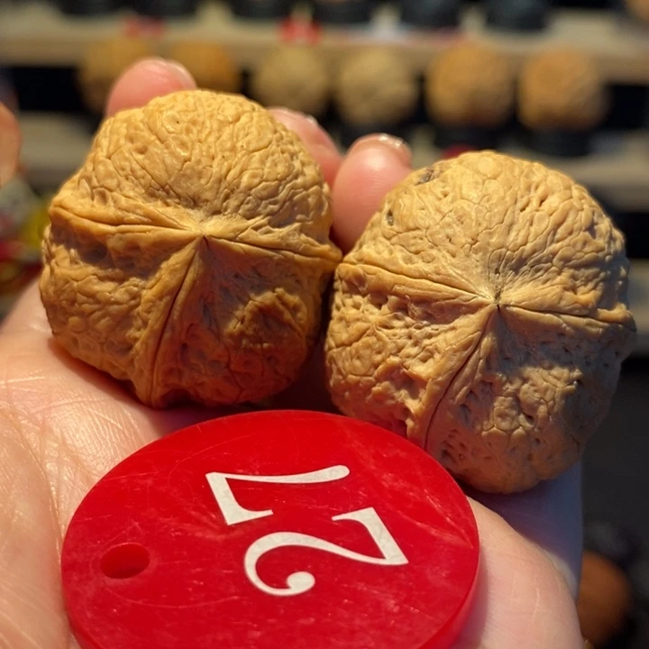 木质类蛇皮球三棱35尺寸
