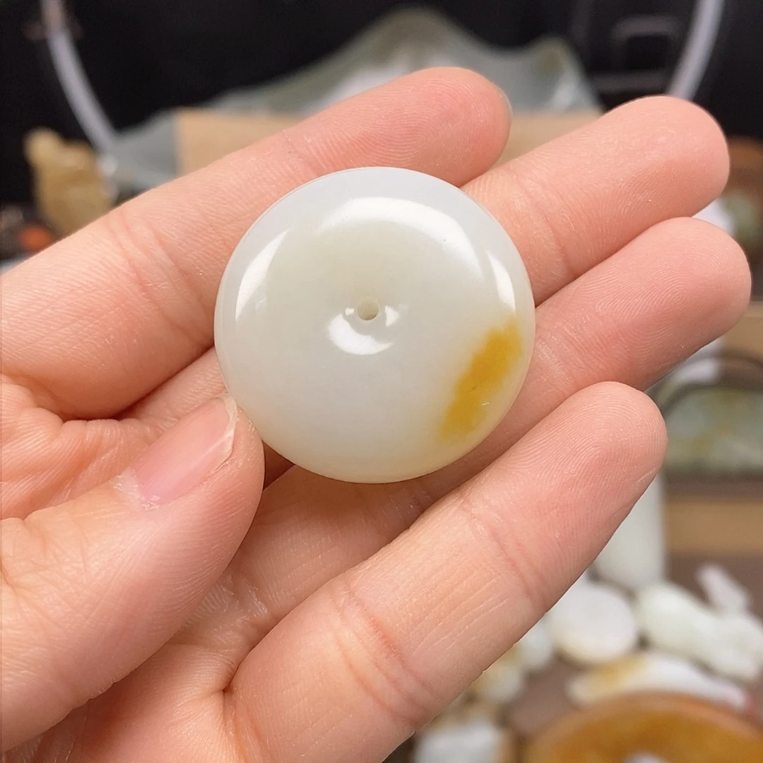 和田玉颈饰未镶嵌37