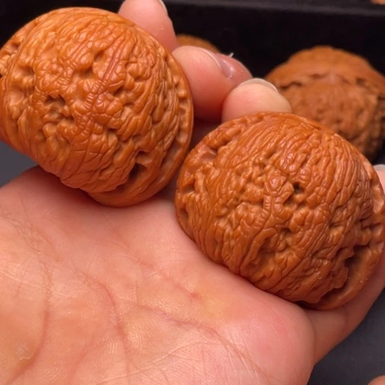 文玩核桃把件秦岭山脉核桃