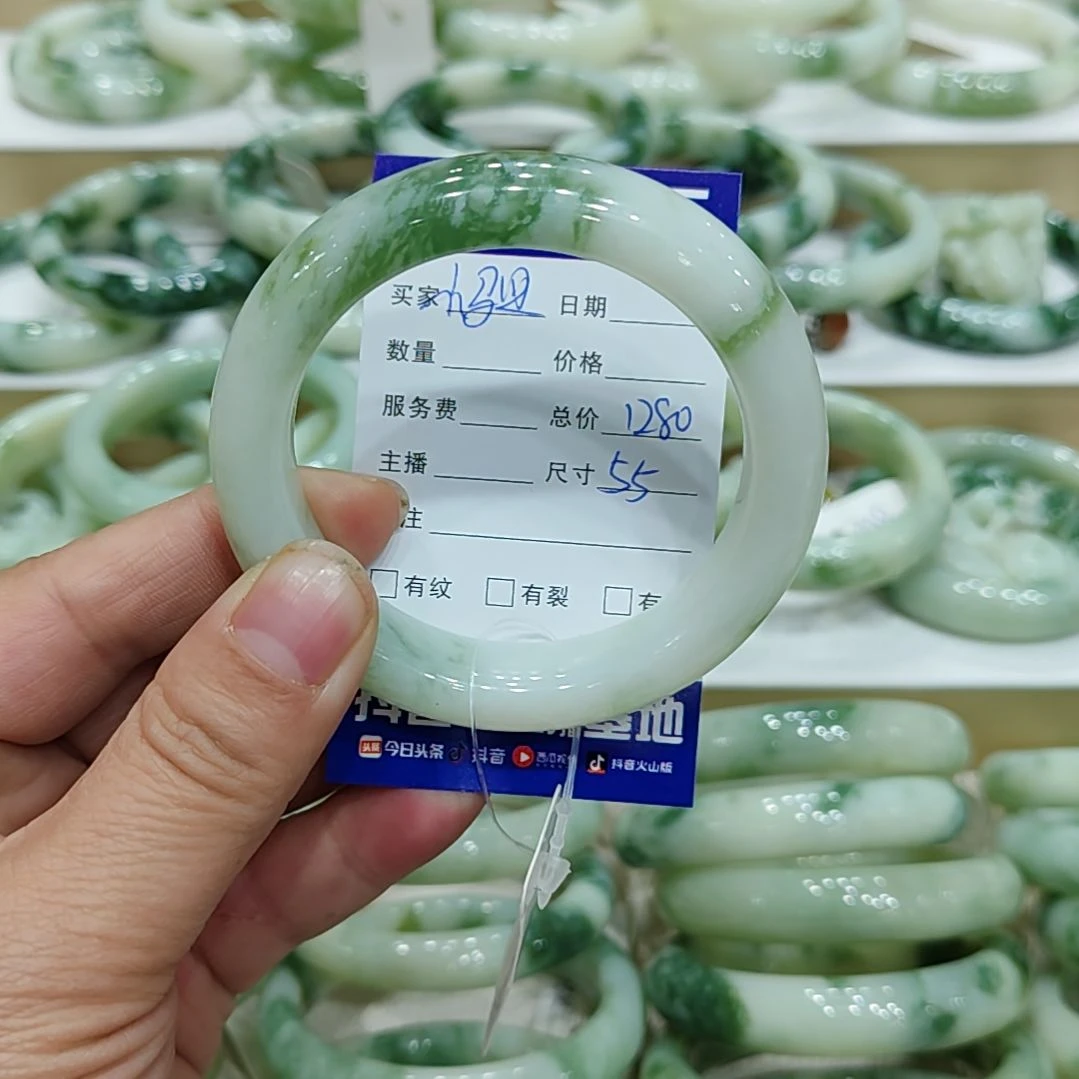 透闪石-蛇纹石玉手镯未镶嵌小*