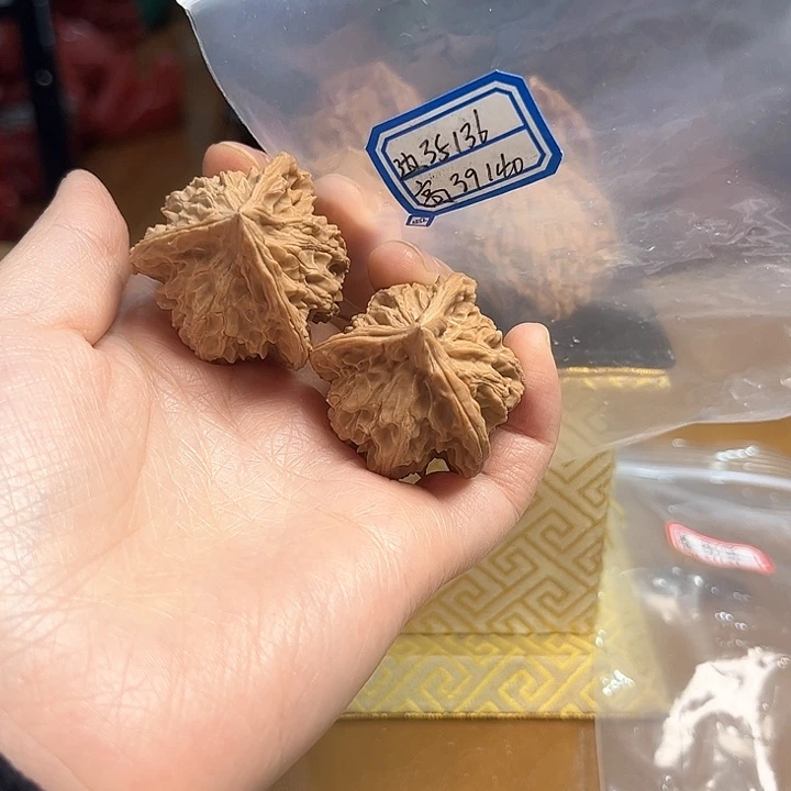 把件文玩核桃盘山三棱