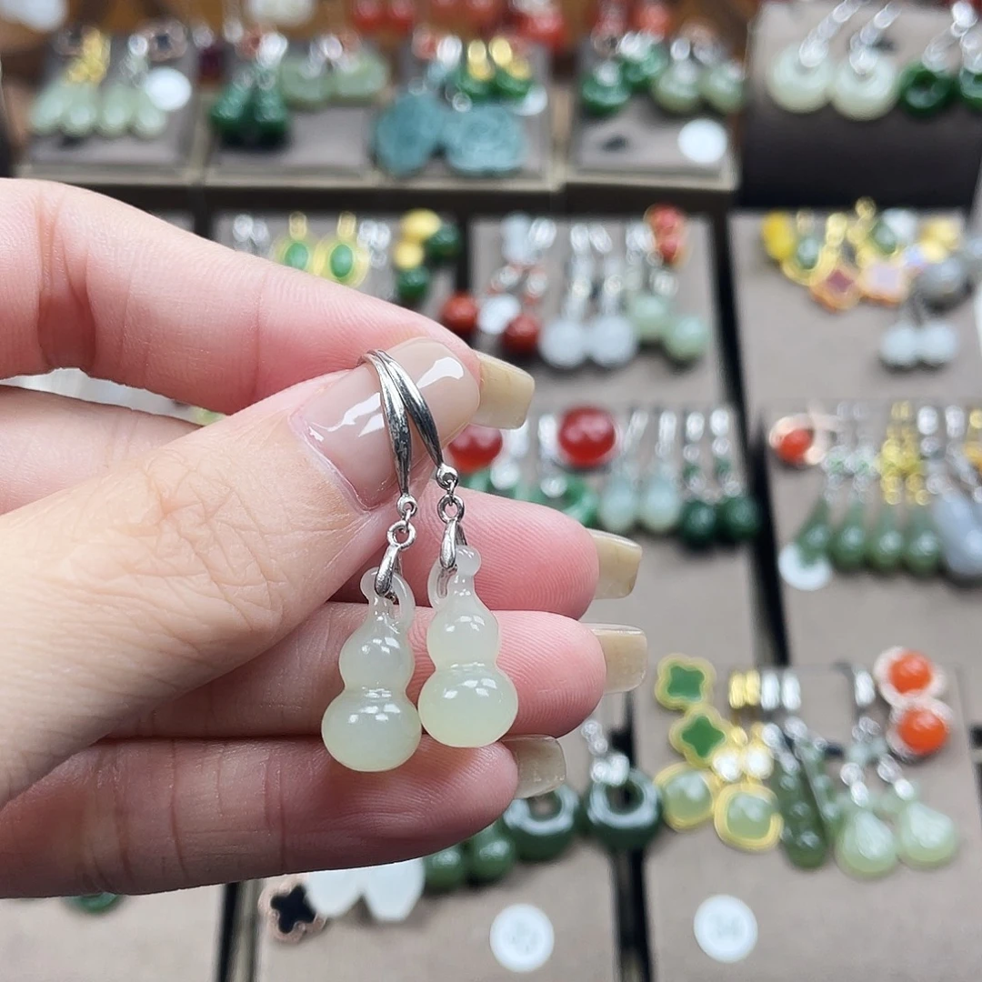 和田玉银S925镶嵌耳饰葫芦