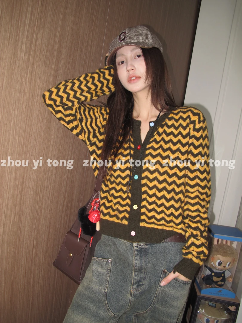 【波浪故事】2025新款撞色拼接针织开衫长袖休闲波纹上衣ZYT9912