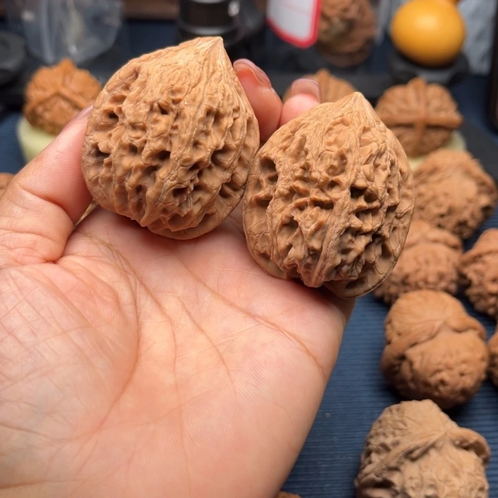 文玩核桃吊坠42大沽石全品