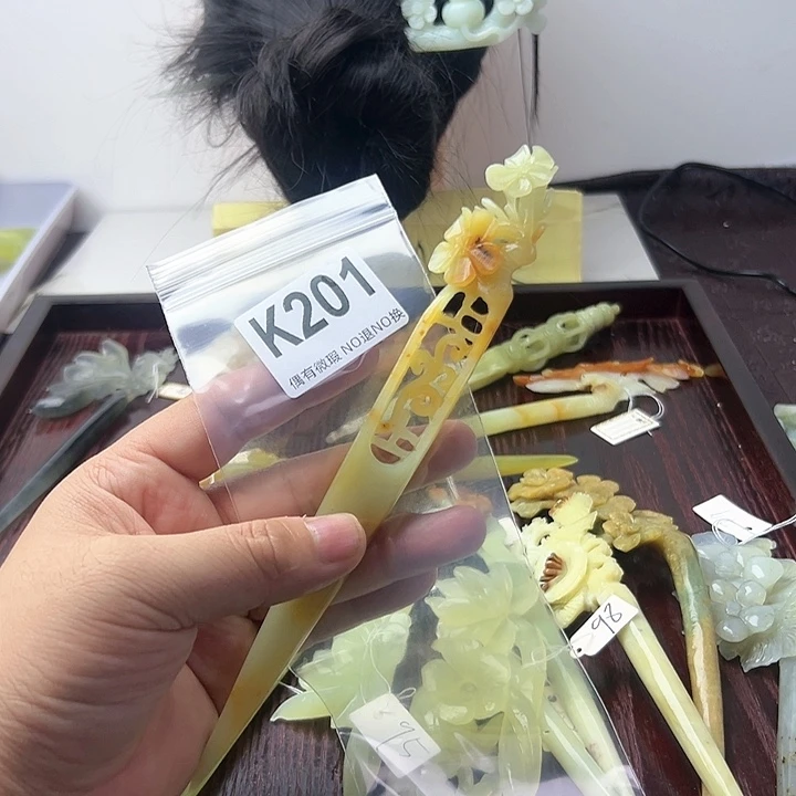 蛇纹石玉发饰合金清