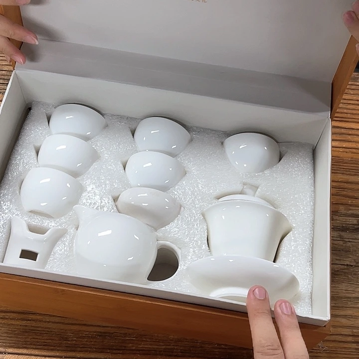 孤品茶具套装等。