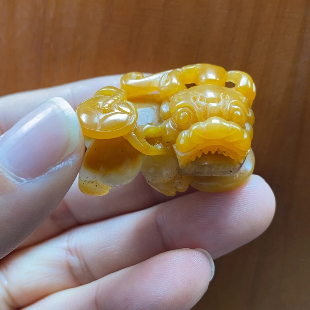 石英质玉（黄龙玉）合金颈饰