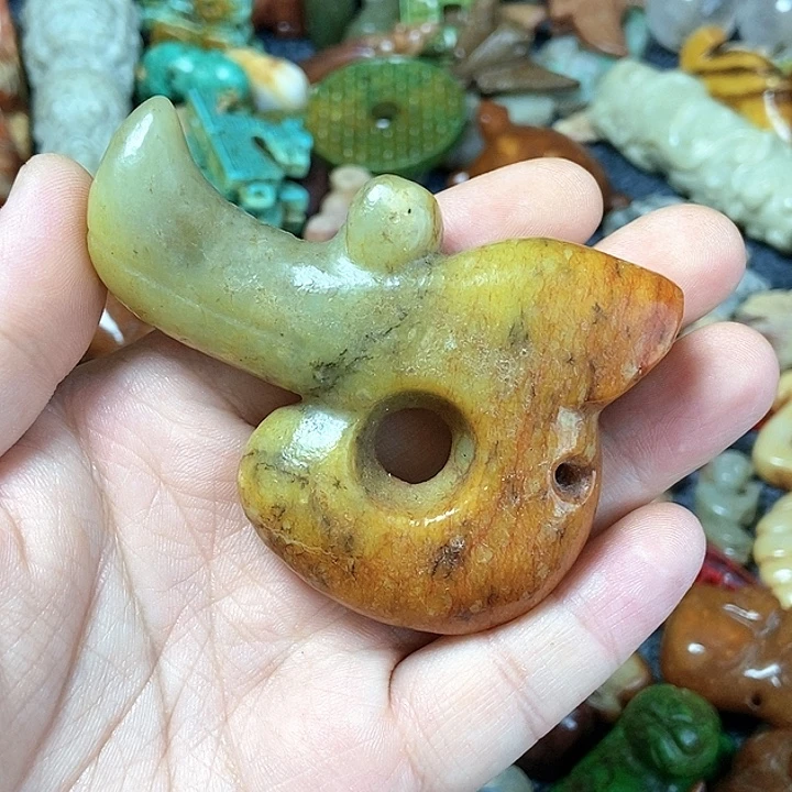 和田玉未镶嵌颈饰39