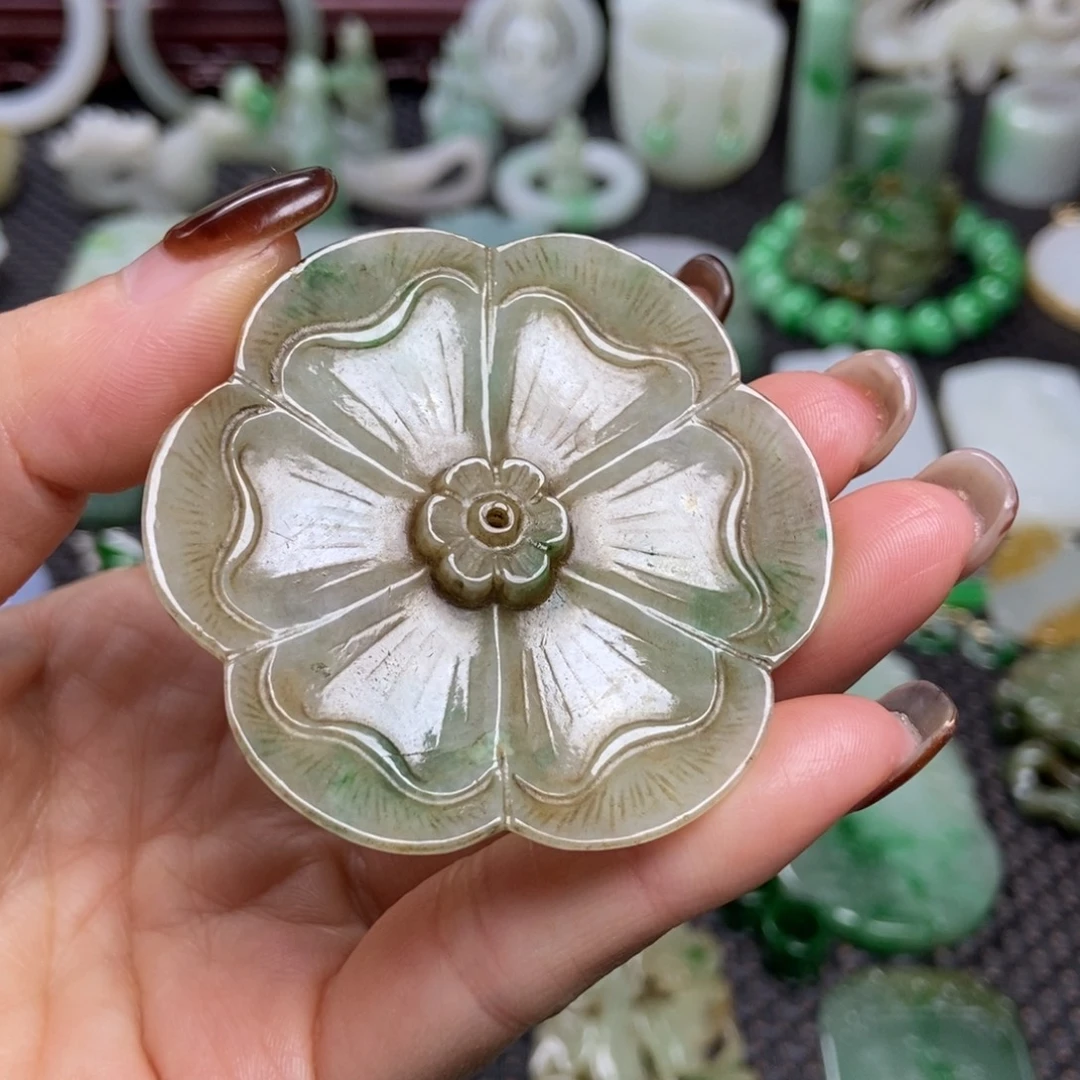 翡翠未镶嵌挂件清