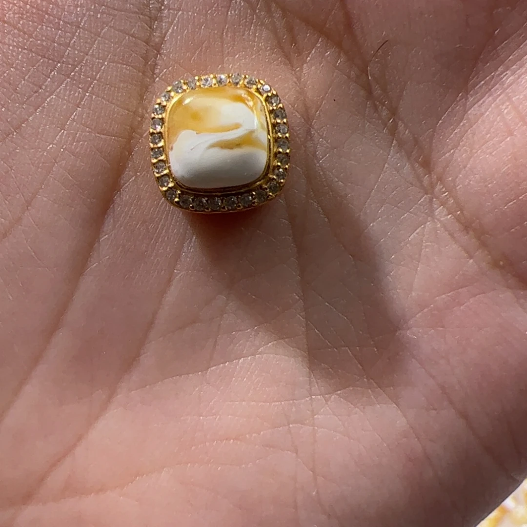 琥珀未镶嵌珠宝奇石浓蜡金瓷白贝云