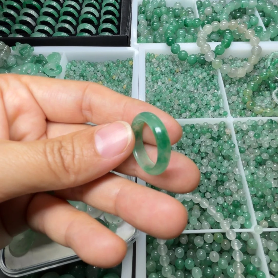 石英质玉（非洲翠）未镶嵌港码15号戒指