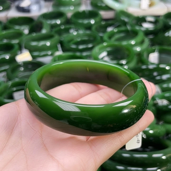 未镶嵌手镯和田玉（碧玉）