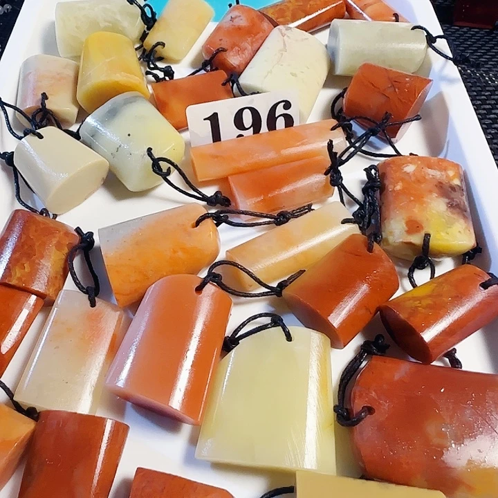 印石青田石老挝石椭圆随形印章30个88元，尺寸2-3多公分