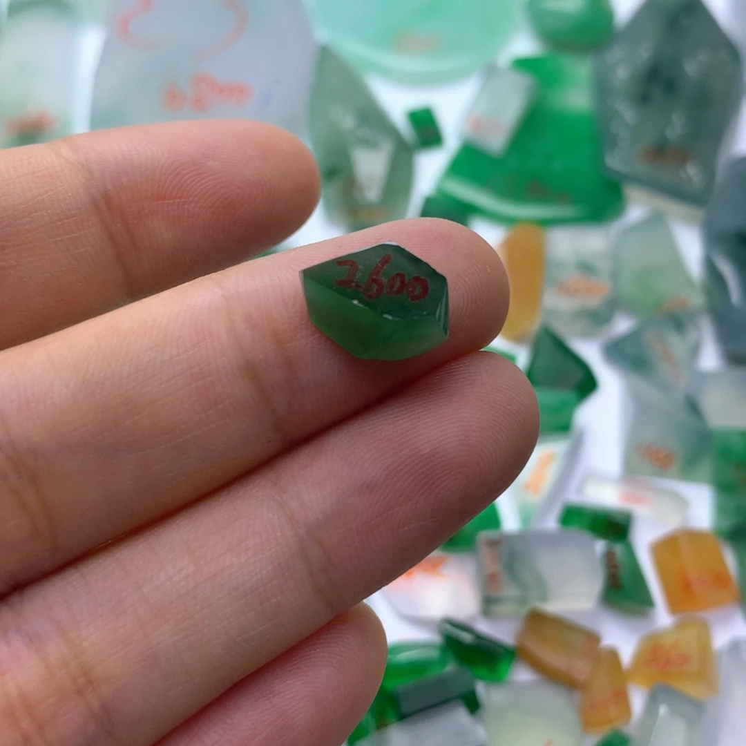 定制翡翠未镶嵌天然翡翠