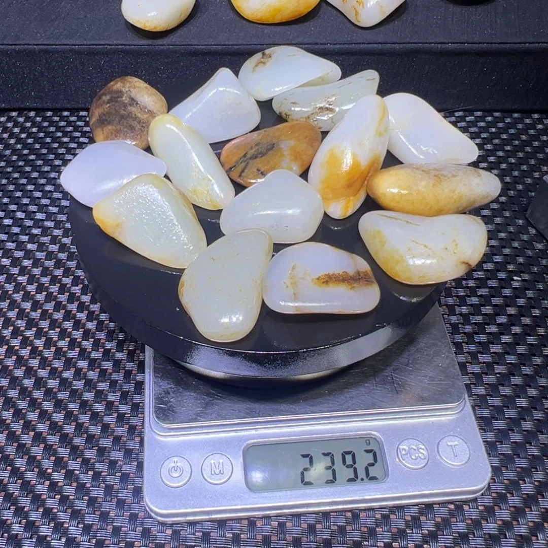 和田玉（子料）未镶嵌吊坠(不含链)239克