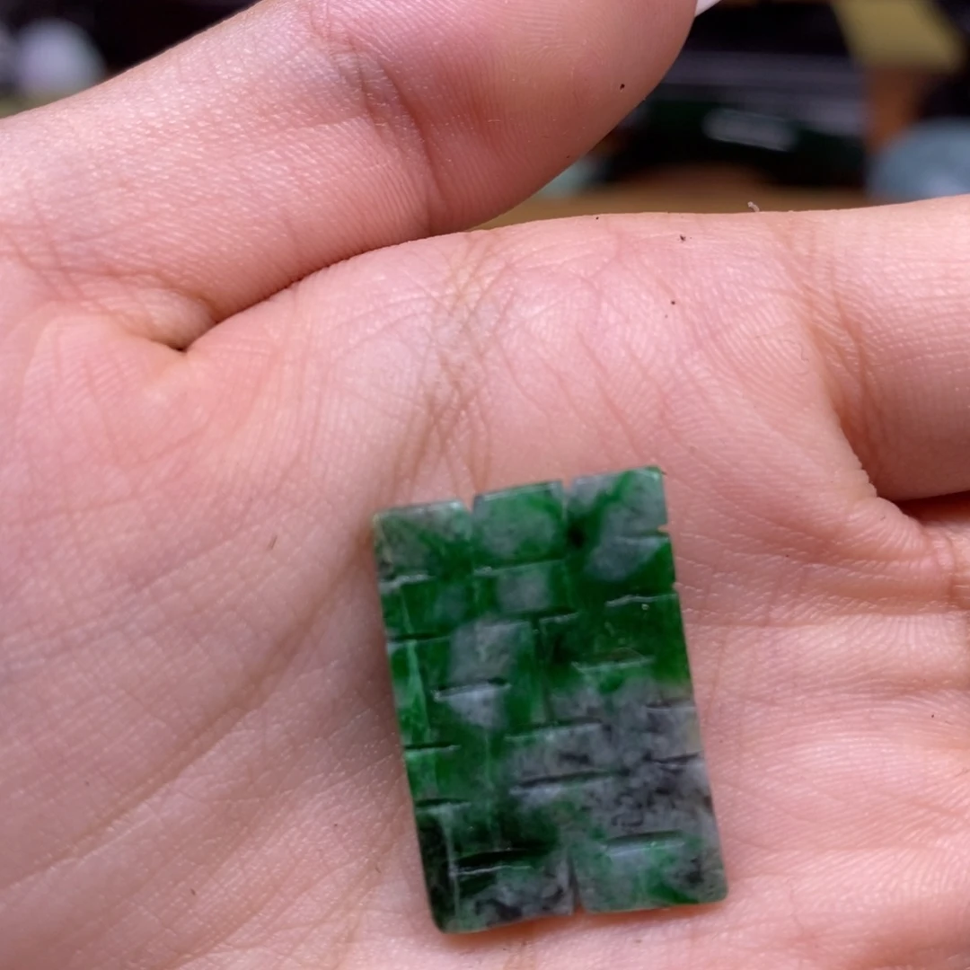 翡翠挂件未镶嵌天然