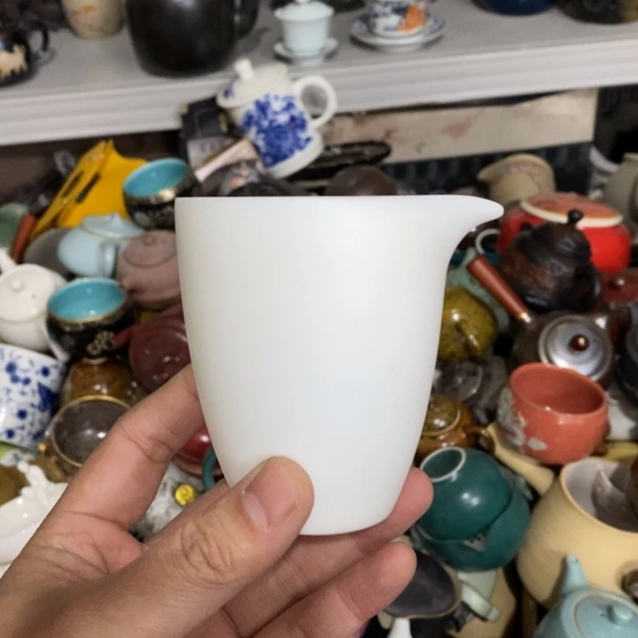 陶瓷艺术品及陶瓷壶