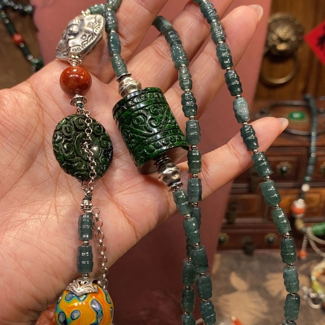 翡翠吊坠(赠链)未镶嵌