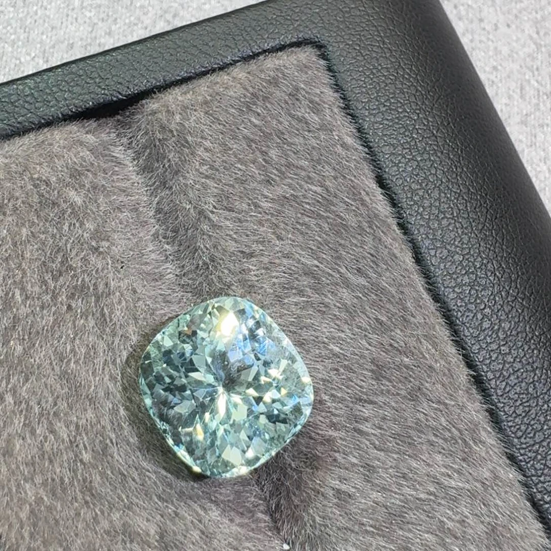 海蓝宝石裸石7.2克拉一粒