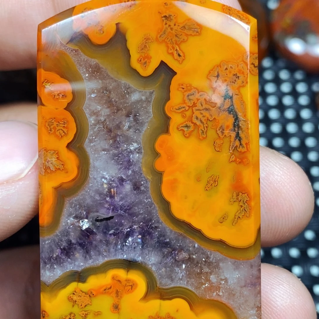 未镶嵌颈饰玛瑙/玉髓景*