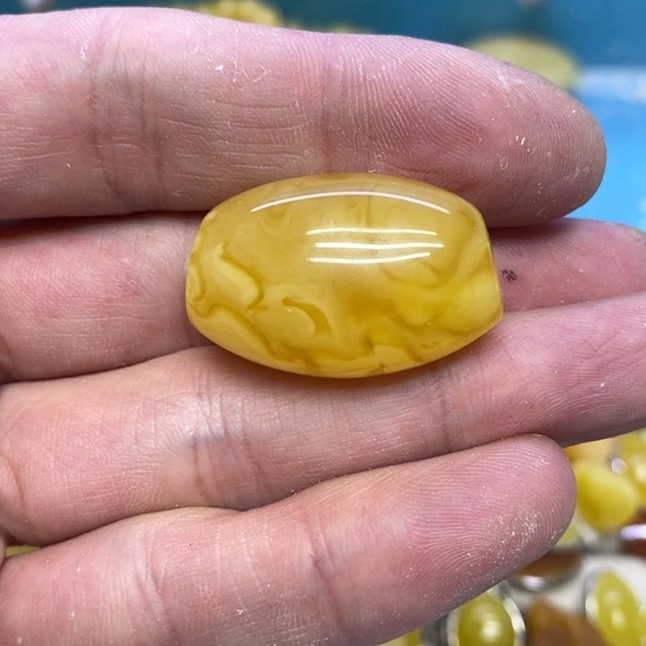 蜜蜡裸石未镶嵌珠