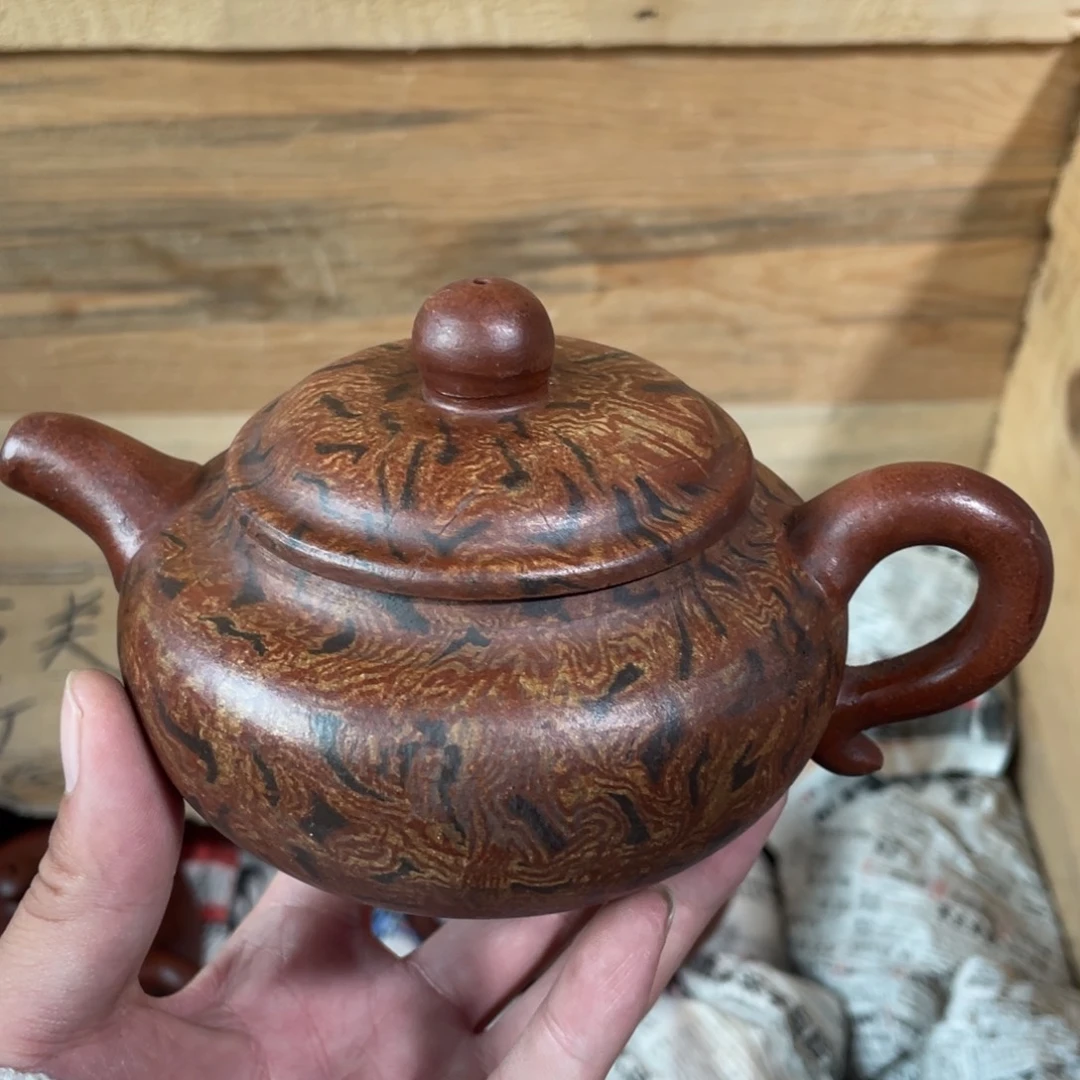茶壶紫砂老厂紫砂壶一件。