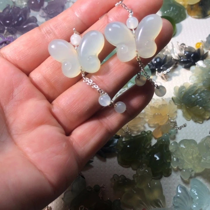 蛇纹石玉未镶嵌耳坠