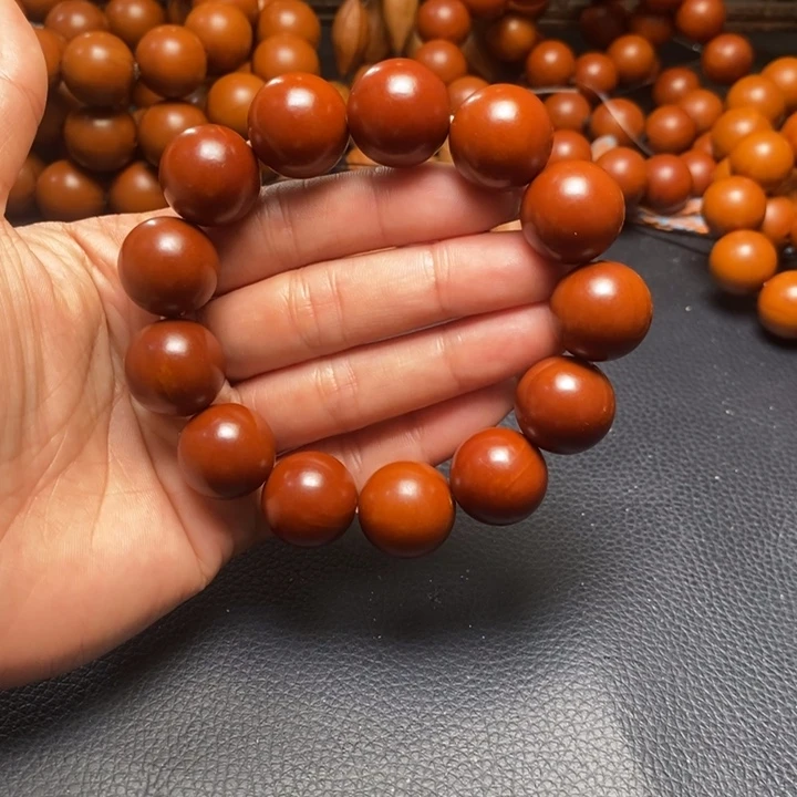 橄榄核吊坠1.8尺寸树王光珠全品