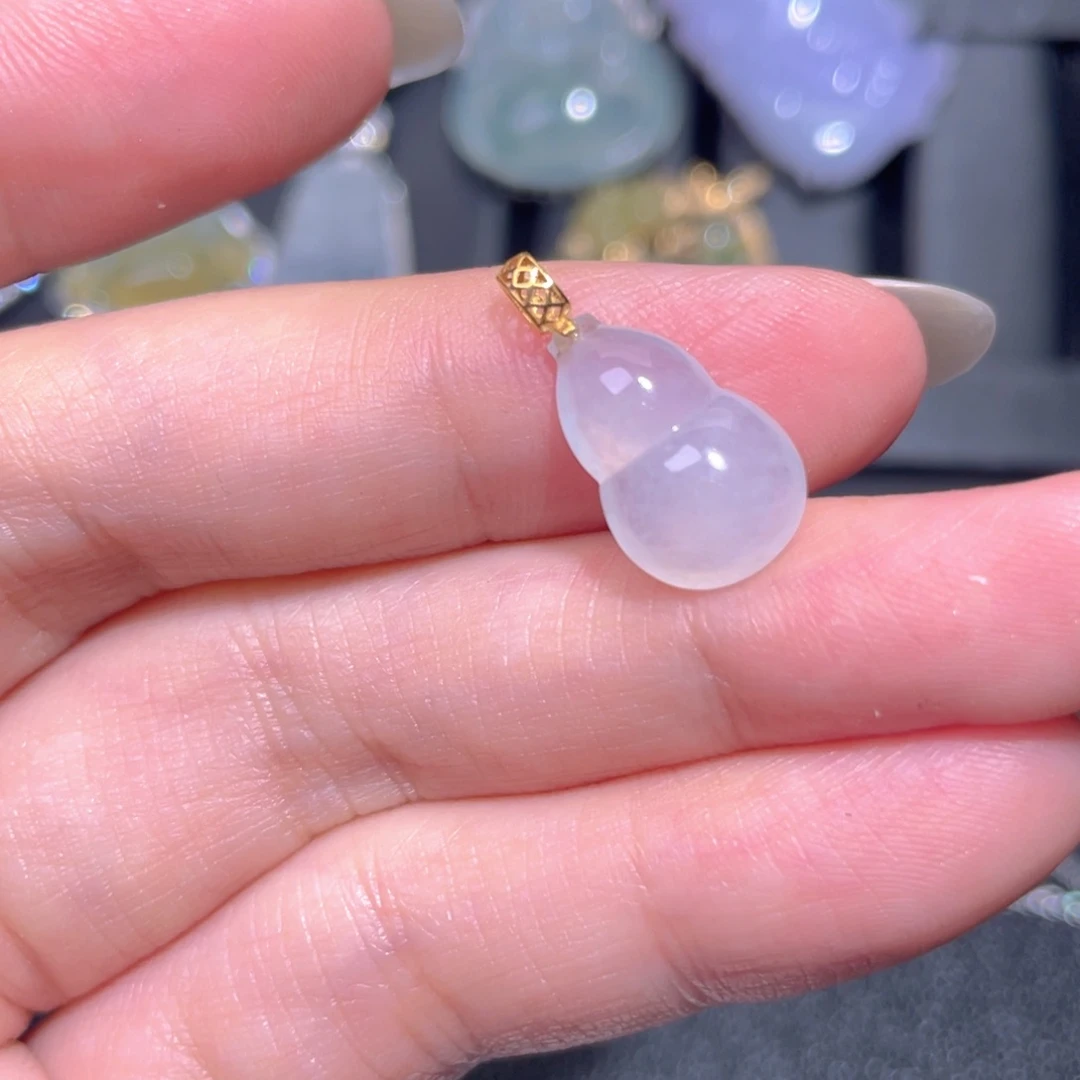 颈饰18K金镶嵌翡翠翡翠