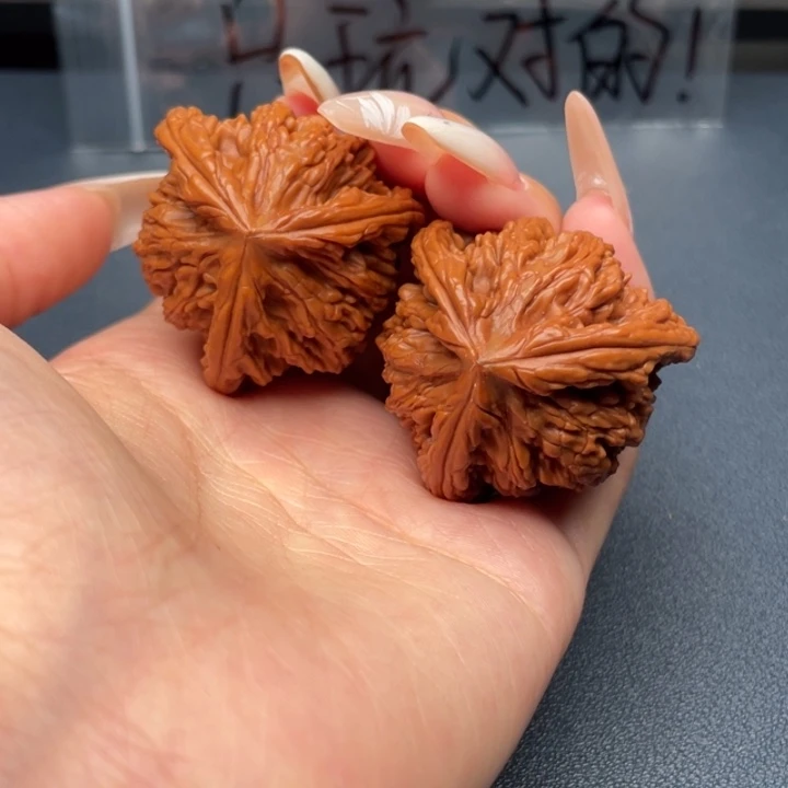 J****吊坠文玩核桃虎头