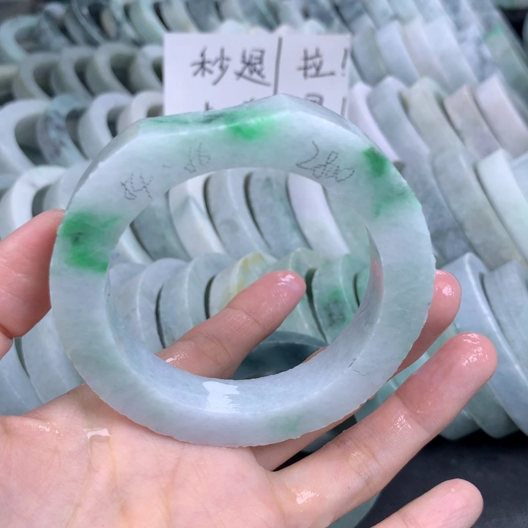 定制翡翠未镶嵌翡翠手镯定制
