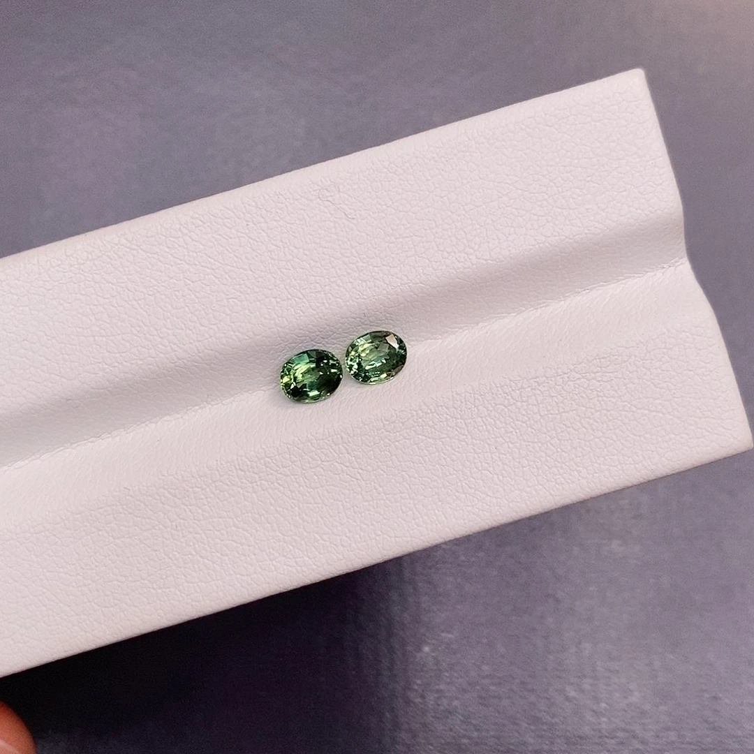 裸石蓝宝石0.95克拉 4*5mm