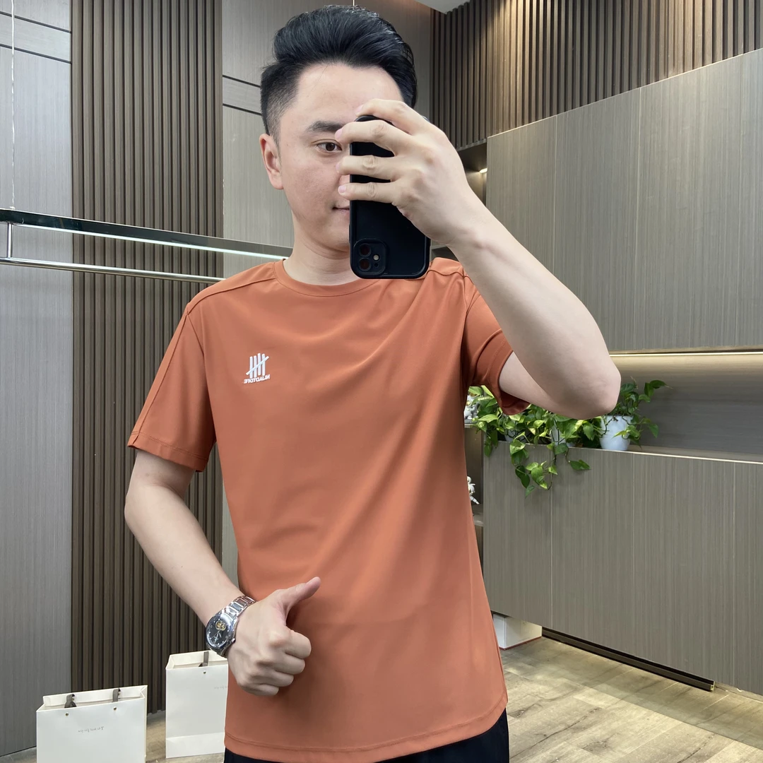 夏季男士超薄冰丝速干透气网眼556户外运动时尚休闲百搭刺绣短袖