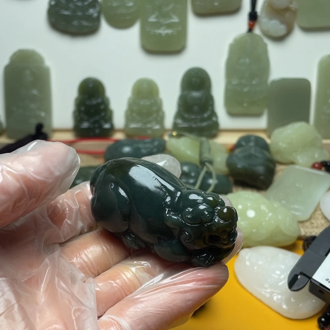 【闪购商品】和田玉颈饰未镶嵌钱*一